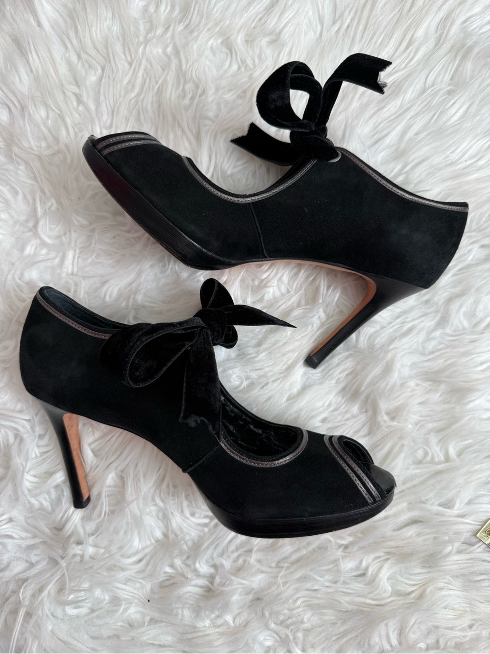 Talbots Retro Velvet Tie Peep Toe Heels - Picture 6 of 10